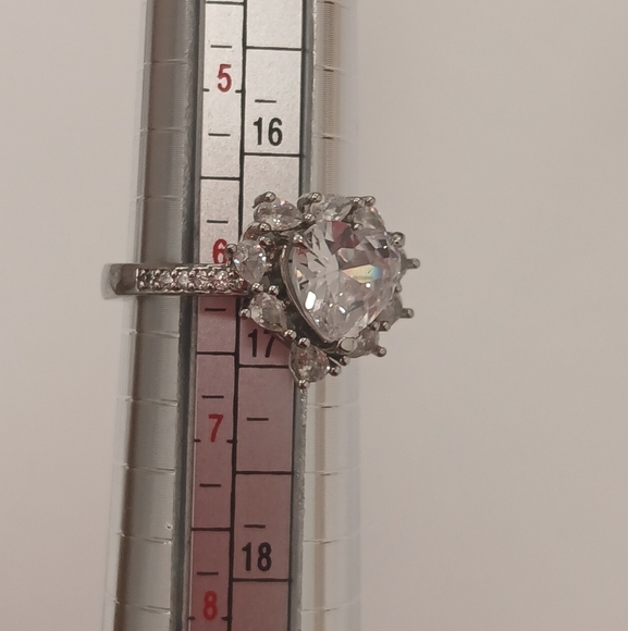 New 18k White GoldPlated Elegant Chunky Heart-Shaped Ring Size 6 Pretty Bird - Picture 4 of 4
